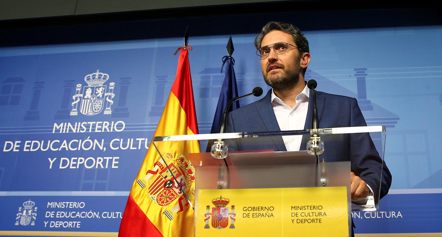 Personas Físicas: Primera dimisión en el Gobierno de Sánchez, y la oposición pide más Personas Físicas: Primera dimisión en el Gobierno de Sánchez, y la oposición pide más