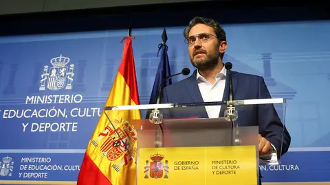 Noticias 2 Antena 3 (13-06-18) Máxim Huerta anuncia su dimisión: "Me voy porque necesitamos transparencia hasta cuando no hay nada turbio" Noticias 2 Antena 3 (13-06-18) Máxim Huerta anuncia su dimisión: "Me voy porque necesitamos transparencia hasta cuando no hay nada turbio"