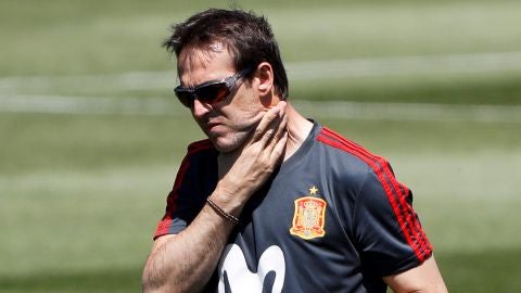 Lopetegui, en un entrenamiento en Krasnodar
