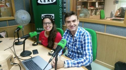 Hoy en "C&aacute;diz en la Onda", entre otras cosillas, hablamos con la periodista Nuria Sanchez Gey , con la presidenta provincial de Cruz Roja Espa&ntilde;ola, Rosario Garc&iacute;a, de matem&aacute;ticas con el Dr. Jes&uacute;s Medina y nos vamos con el alcalde de Chiclana, Jos&eacute; Mar&iacute;a Rom&aacute;n, a la Feria de San Antonio.