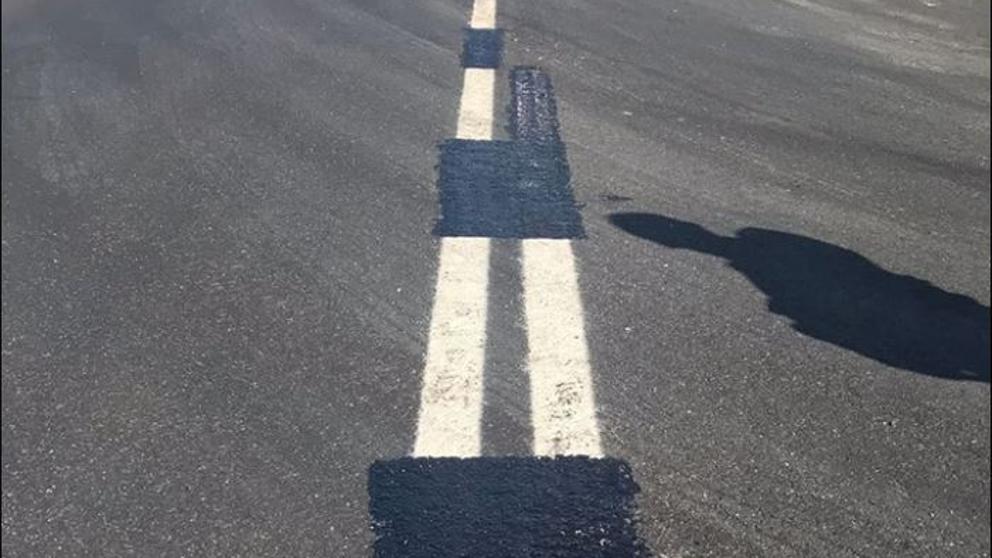 Detienen en Lepe a un hombre cuando modificaba la línea continua de la carretera en discontinua para poder entrar en su finca Detienen en Lepe a un hombre cuando modificaba la línea continua de la carretera en discontinua para poder entrar en su finca
