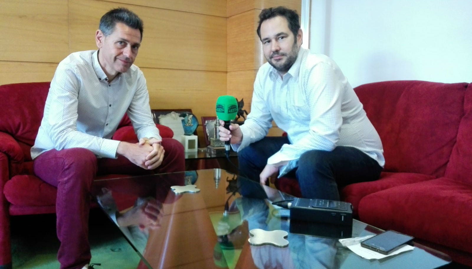 Víctor Alonso: "Pronto habrá noticias. En la segunda quincena de junio habrá fichajes y campaña de abonados con precios más competitivos" Víctor Alonso: "Pronto habrá noticias. En la segunda quincena de junio habrá fichajes y campaña de abonados con precios más competitivos"