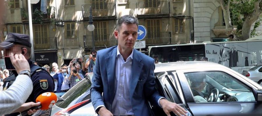 Iñaki Urdangarin, a su llegada a la Audiencia de Palma Iñaki Urdangarin, a su llegada a la Audiencia de Palma