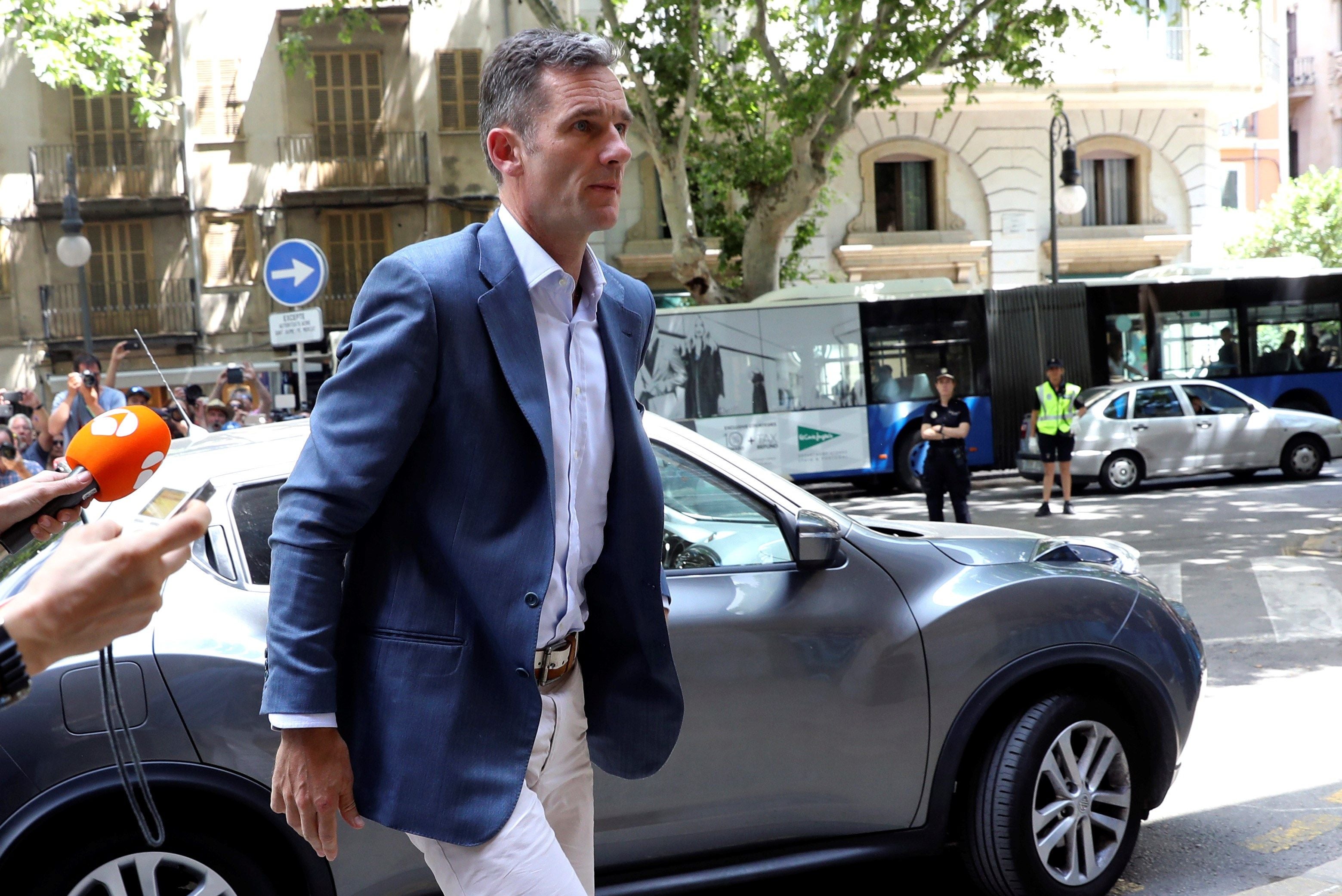 <p>El Govern balear retira a Urdangarin la Medalla de Oro de Islas Baleares</p> <p>El Govern balear retira a Urdangarin la Medalla de Oro de Islas Baleares</p>