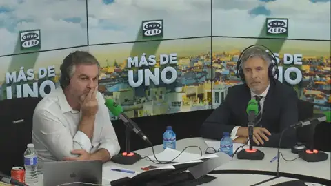 <p>Grande-Marlaska: "Haré todo lo posible para que las concertinas de las vallas de Ceuta y Melilla sean retiradas"</p> <p>Grande-Marlaska: "Haré todo lo posible para que las concertinas de las vallas de Ceuta y Melilla sean retiradas"</p>