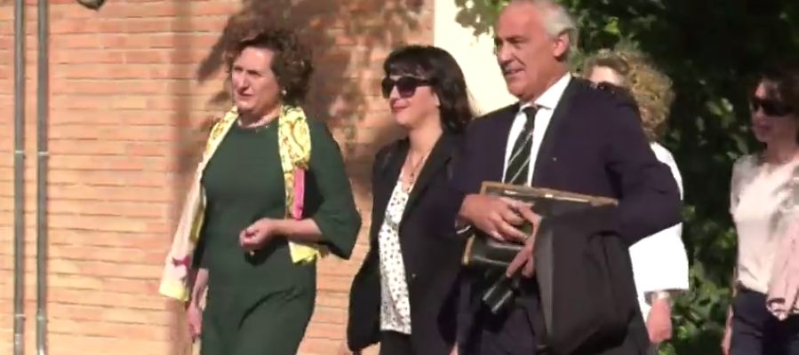 Juana Rivas, a su llegada al juzgado: "Soy inocente, se va a demostrar muy pronto" Juana Rivas, a su llegada al juzgado: "Soy inocente, se va a demostrar muy pronto"