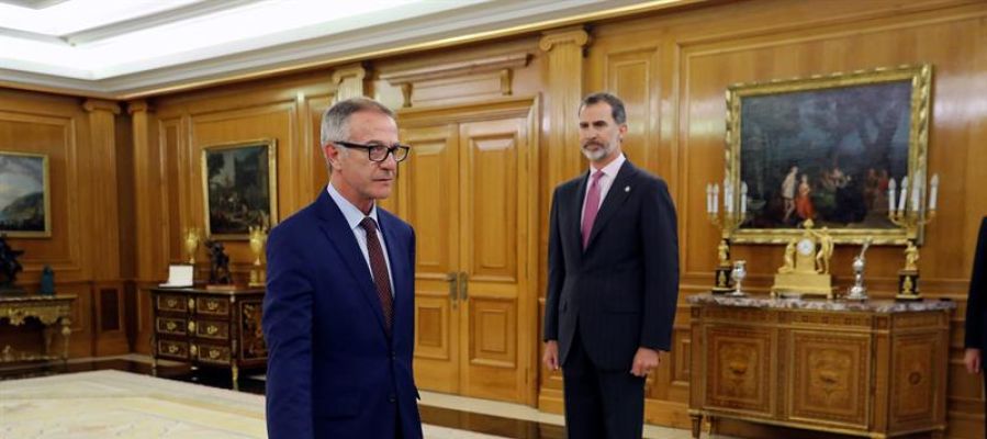 El nuevo ministro de Cultura, José Guirao, promete su cargo ante el Rey El nuevo ministro de Cultura, José Guirao, promete su cargo ante el Rey