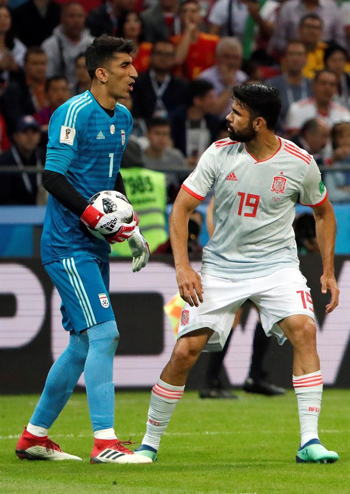 El portero de Irán finge un pisotón de Costa y provoca la indignación del equipo de Radioestadio El portero de Irán finge un pisotón de Costa y provoca la indignación del equipo de Radioestadio