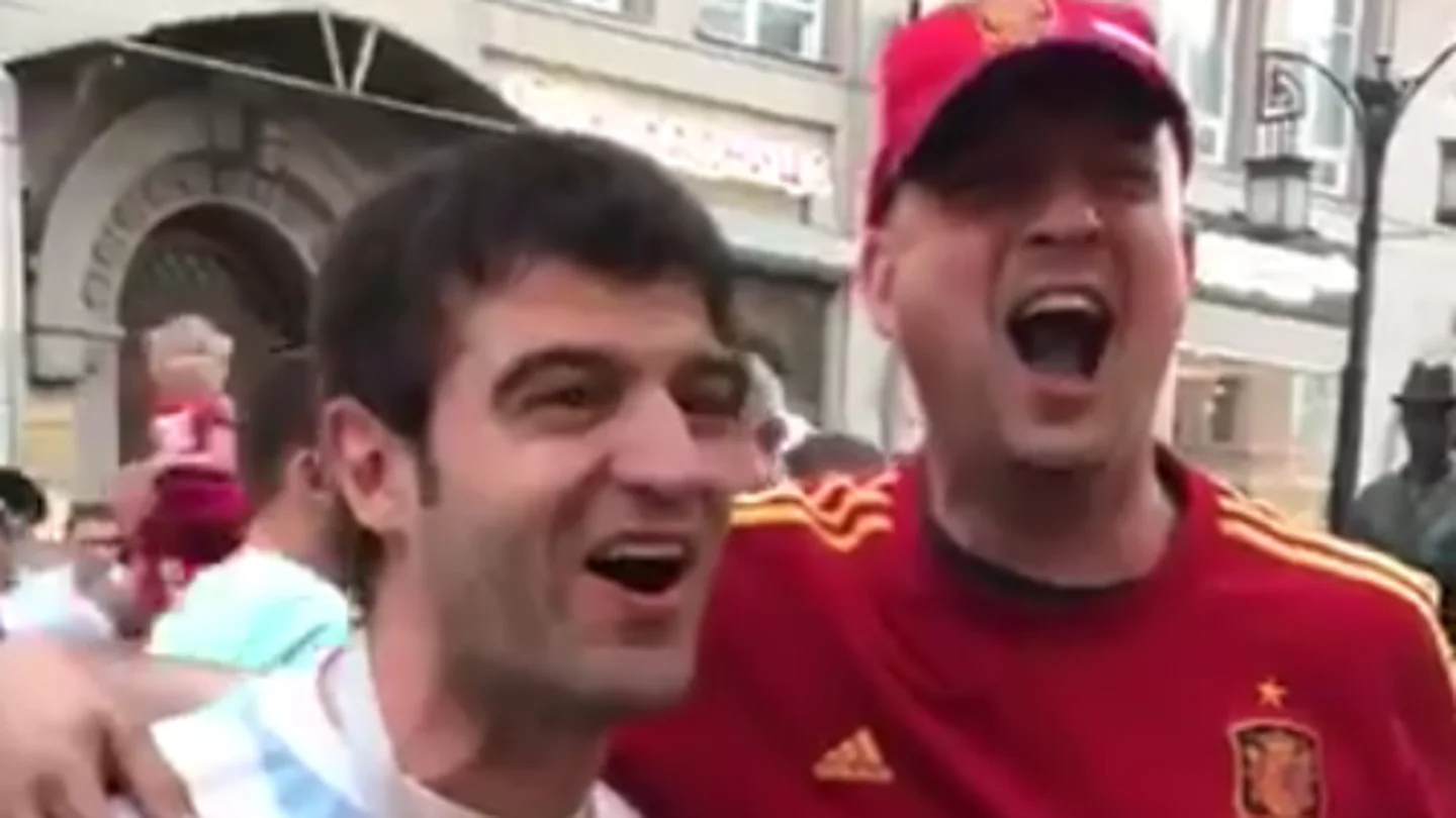 Un aficionado argentino y uno español narran el gol de Maradona a Inglaterra Un aficionado argentino y uno español narran el gol de Maradona a Inglaterra