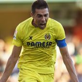 Bruno Soriano celebra un gol con el Villarreal.
