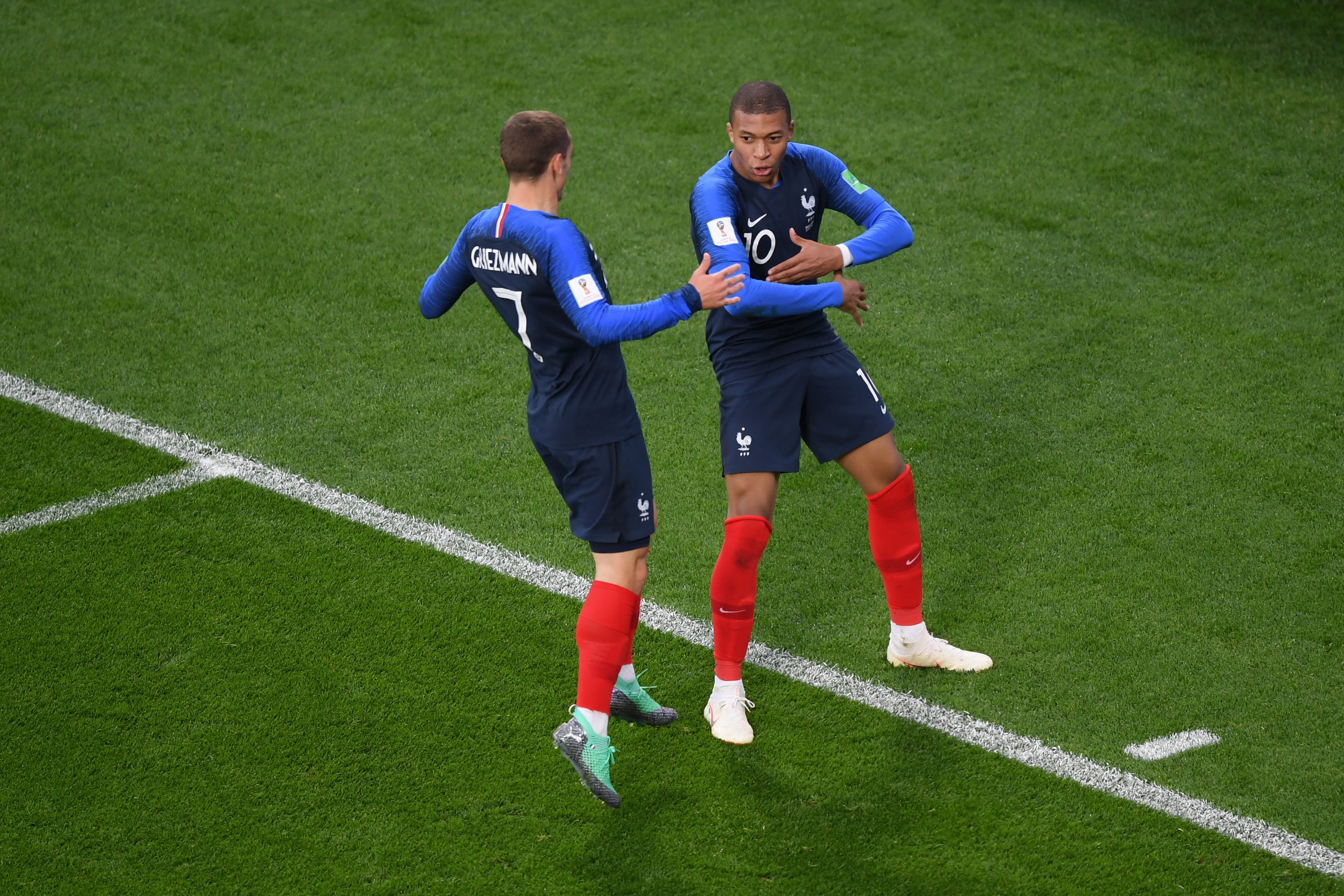 <p>Mbappé se convierte en el jugador francés más joven en marcar en un Mundial</p> <p>Mbappé se convierte en el jugador francés más joven en marcar en un Mundial</p>