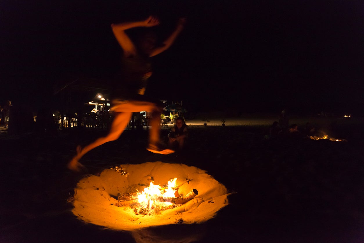 Diputación y vecinos compartirán hoguera de San Juan en Lakua Arriaga Diputación y vecinos compartirán hoguera de San Juan en Lakua Arriaga