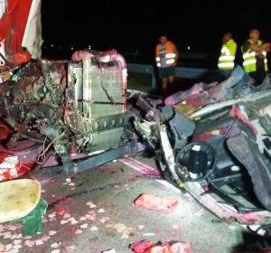 Accidente mortal en la A-2 entre dos camiones Accidente mortal en la A-2 entre dos camiones