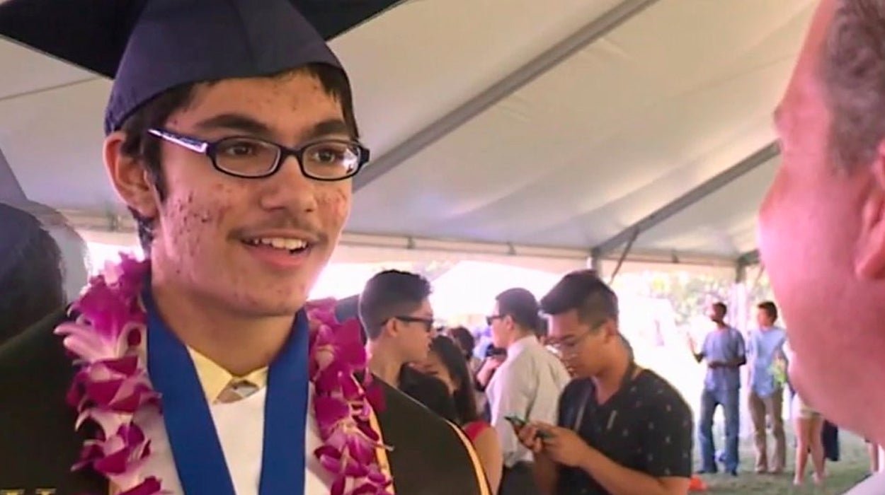 Un jóven de 15 años se gradúa en Ingeniería Biomédica Un jóven de 15 años se gradúa en Ingeniería Biomédica