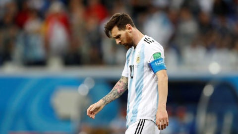 Leo Messi, cabizbajo en el partido de la selecci&oacute;n argentina