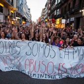 Colectivos feministas se manifiestan contra la puesta en libertad de La Manada