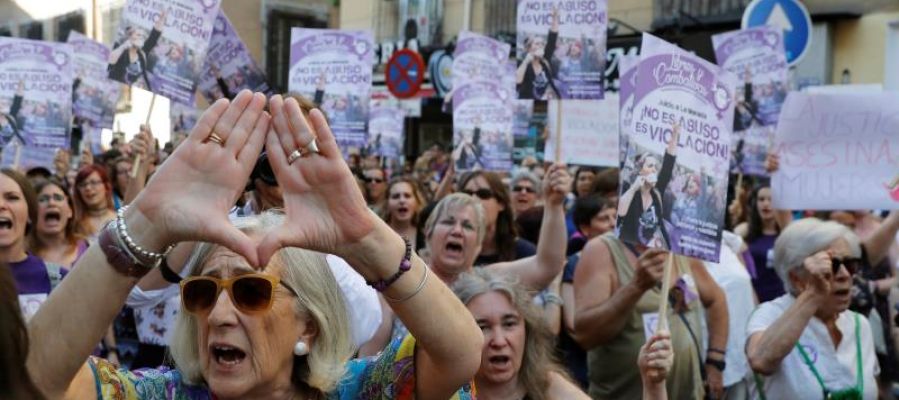 Manifestación contra la puesta en libertad provisional de 'La Manada' Manifestación contra la puesta en libertad provisional de 'La Manada'