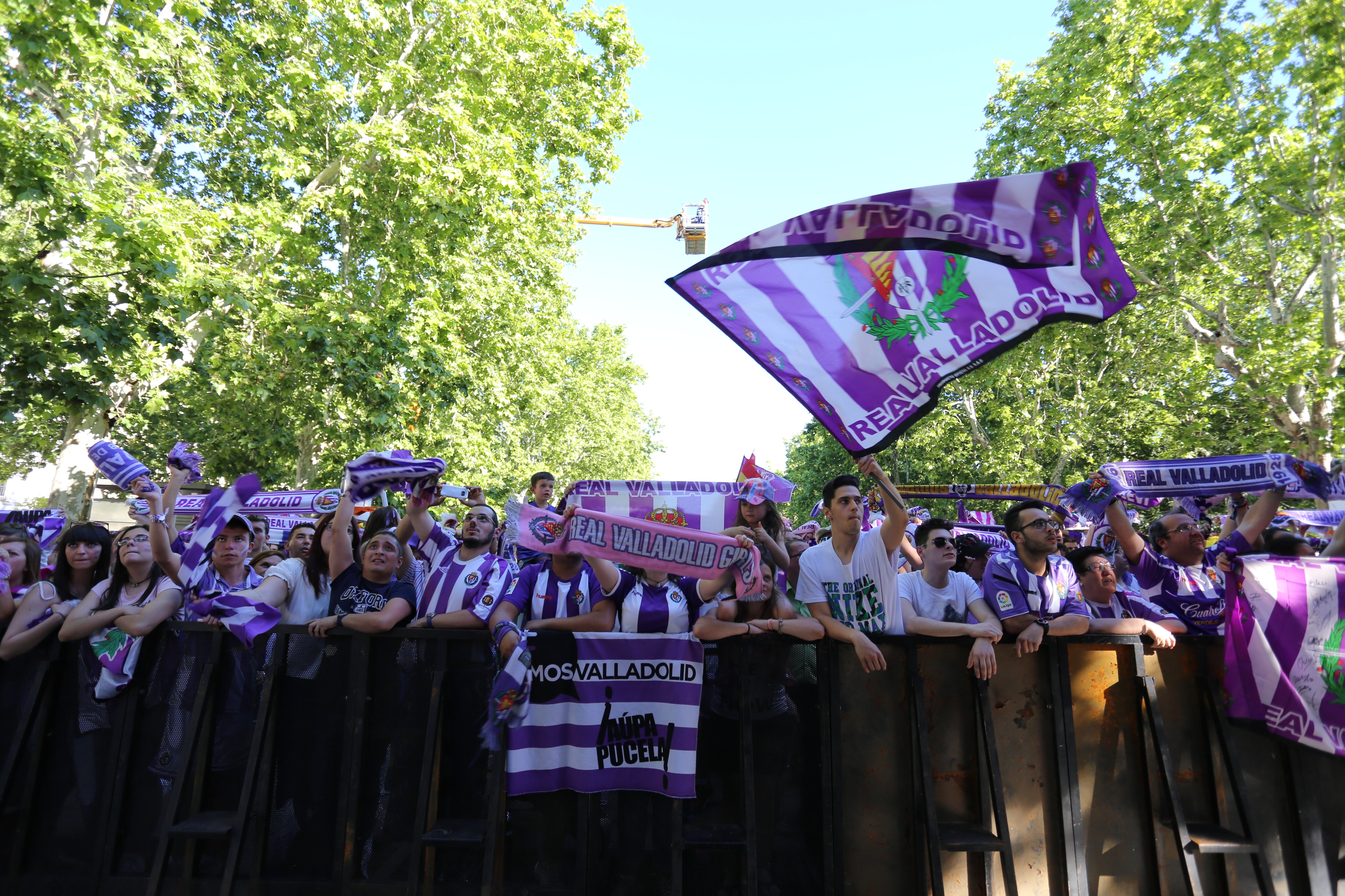 Oyentes: "No echaré de menos a Cristiano pero sí al Real Valladolid que está en primera" Oyentes: "No echaré de menos a Cristiano pero sí al Real Valladolid que está en primera"