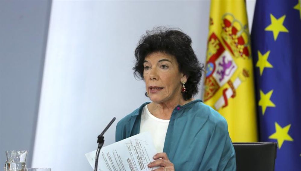La ministra de Educación, FP y Portavocía, Isabel Celaá, durante el Consejo de Ministros