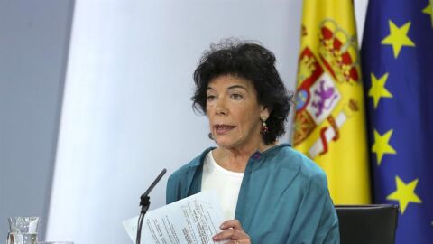La ministra de Educaci&oacute;n, FP y Portavoc&iacute;a, Isabel Cela&aacute;, durante el Consejo de Ministros
