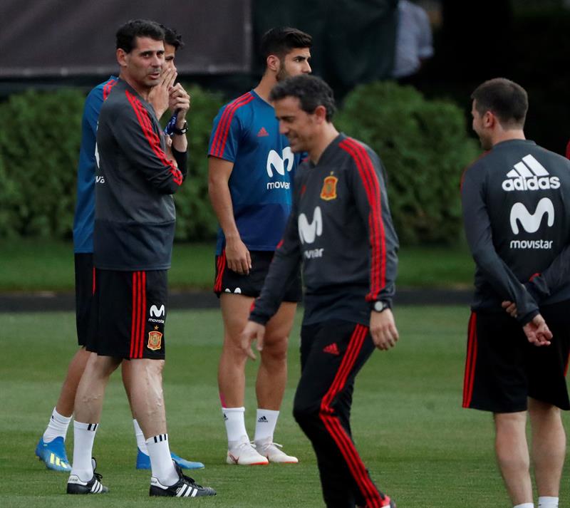 Fernando Burgos: "Tengo la sensación de que Fernando Hierro no va a ser un seleccionador de paso" Fernando Burgos: "Tengo la sensación de que Fernando Hierro no va a ser un seleccionador de paso"