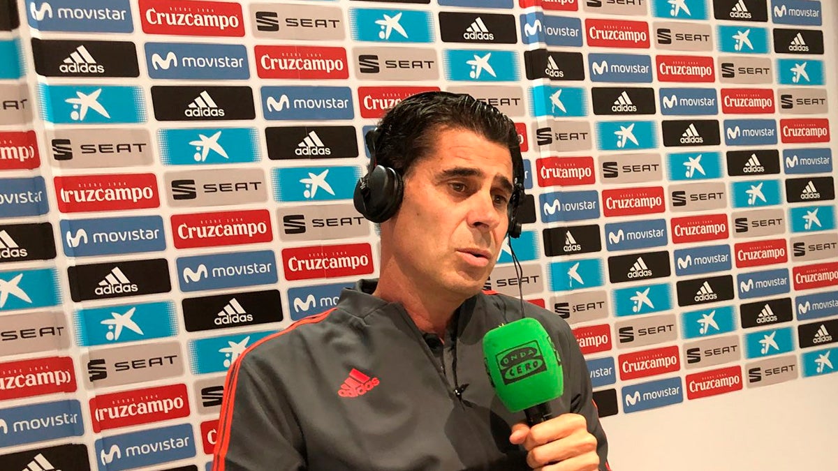 Fernando Hierro: "Soy de la opinión de que todo lo bueno y lo malo que pasa en un equipo es grupal" Fernando Hierro: "Soy de la opinión de que todo lo bueno y lo malo que pasa en un equipo es grupal"