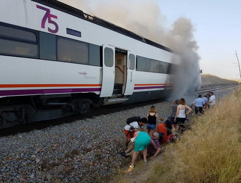 ¿ Confía en que Extremadura esté bien comunicada por tren el próximo año como se ha prometido? ¿ Confía en que Extremadura esté bien comunicada por tren el próximo año como se ha prometido?