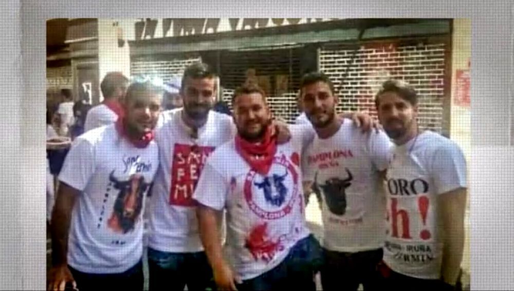 Antena 3 Noticias Fin de Semana (23-06-18) Los cinco integrantes de 'La Manada' ya se encuentran en Sevilla tras su puesta en libertad