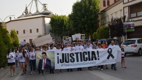 Cientos de personas particiaron en la manifestaci&oacute;n de Herencia
