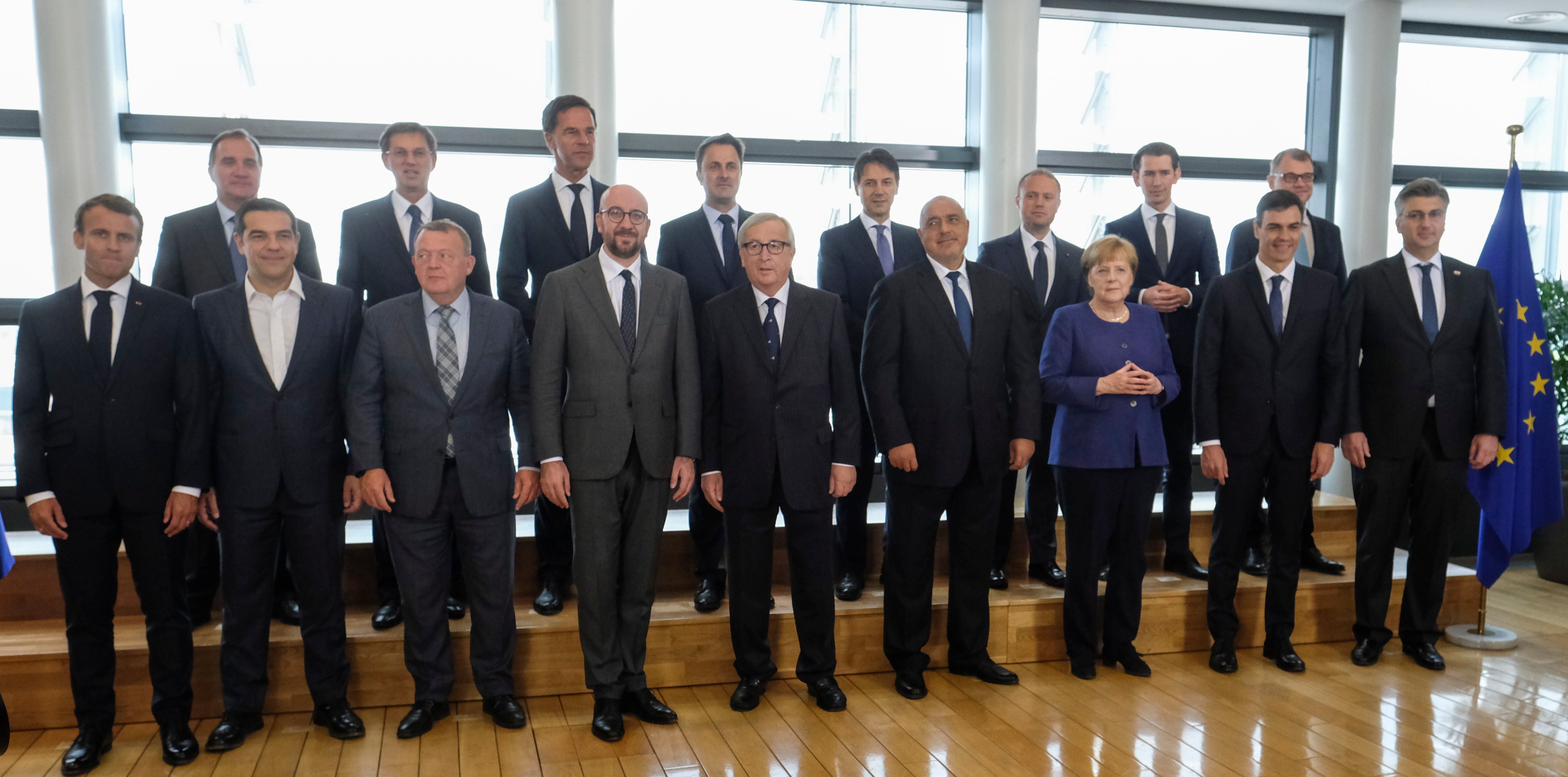 Los líderes europeos intentan este domingo cerrar el reparto de altos cargos presionados por el calendario Los líderes europeos intentan este domingo cerrar el reparto de altos cargos presionados por el calendario