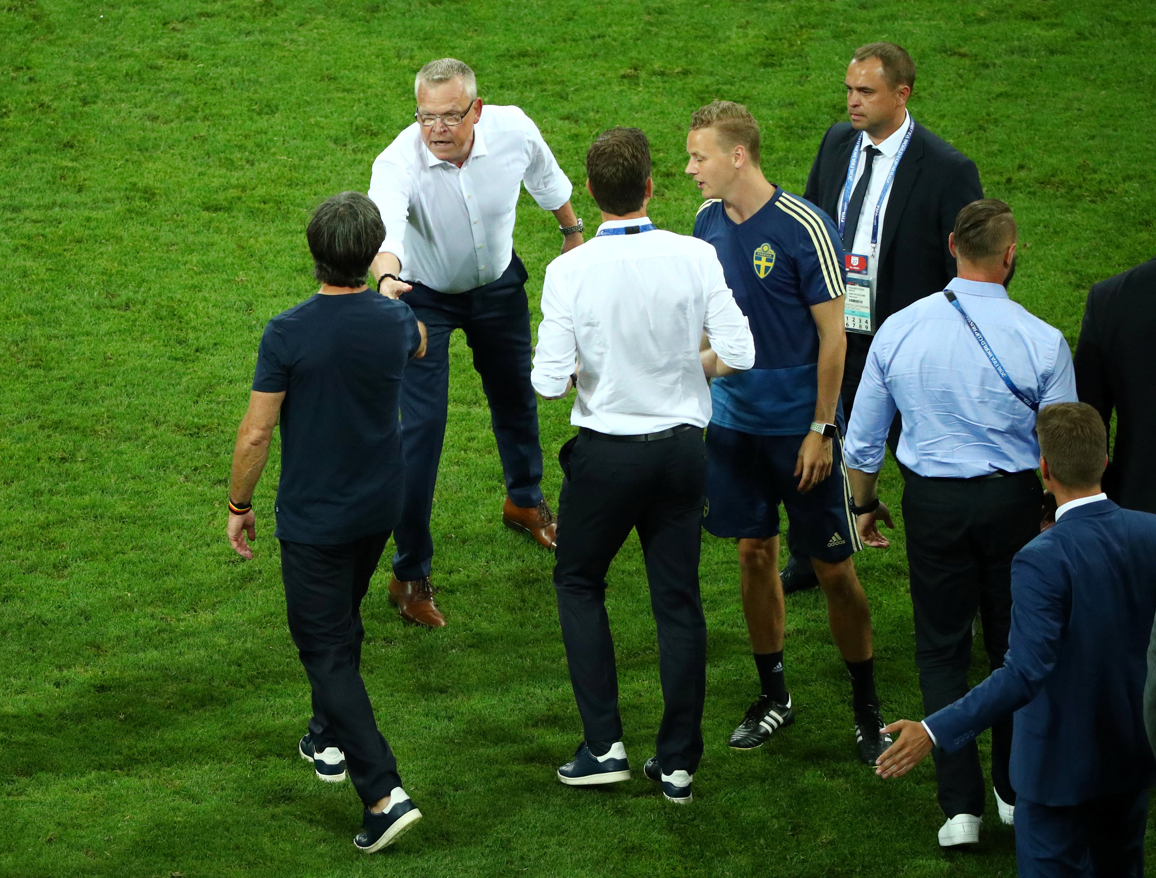Alemania pide perdón a Suecia por su efusiva celebración del gol de Kroos Alemania pide perdón a Suecia por su efusiva celebración del gol de Kroos