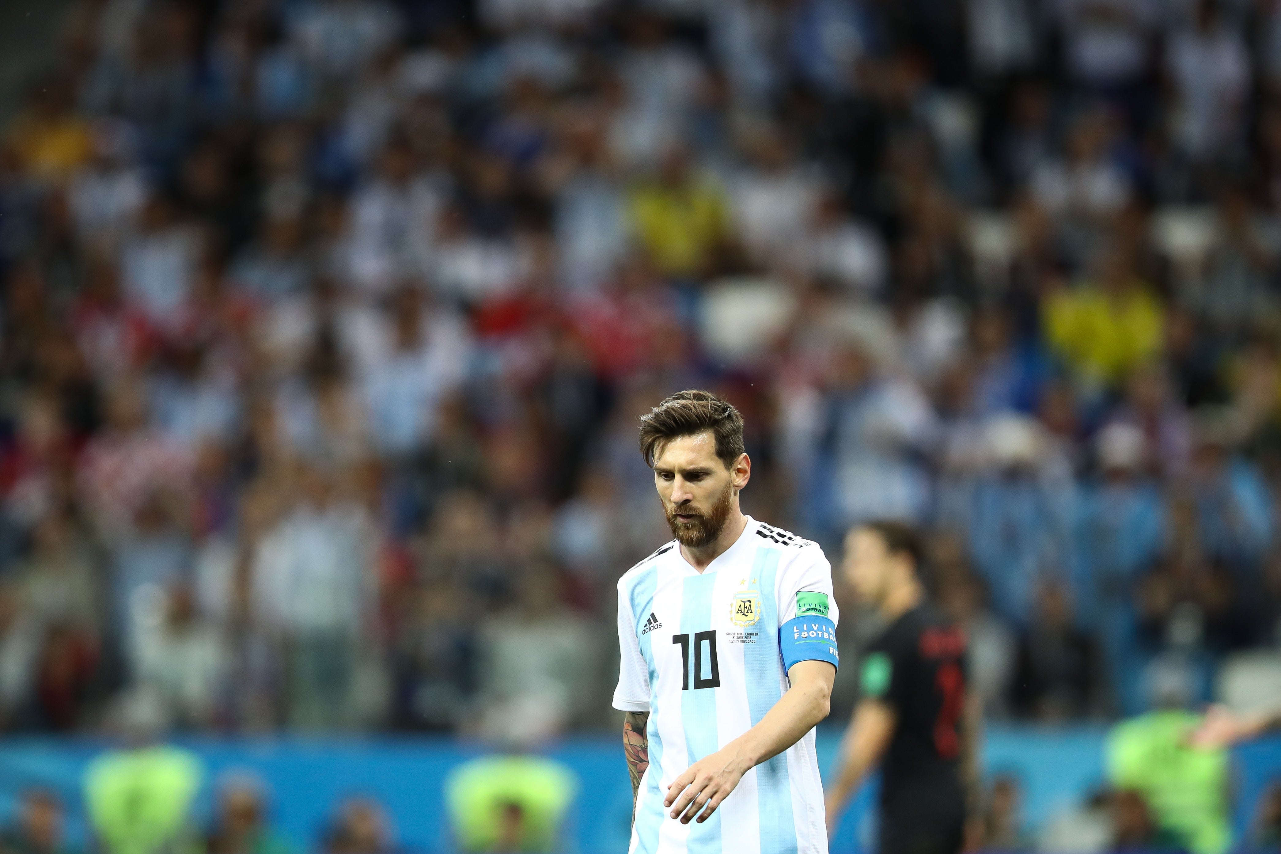 Petit carga contra Messi: "No siento pena por él, debería avergonzarse" Petit carga contra Messi: "No siento pena por él, debería avergonzarse"