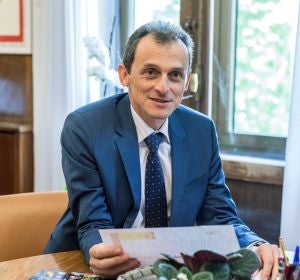 Así es es el equipo que acompañará a Pedro Duque en el Ministerio de Ciencia, Innovación y Universidades Así es es el equipo que acompañará a Pedro Duque en el Ministerio de Ciencia, Innovación y Universidades