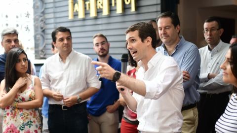 Pablo Casado en C&oacute;rdoba durante la campa&ntilde;a a las primarias