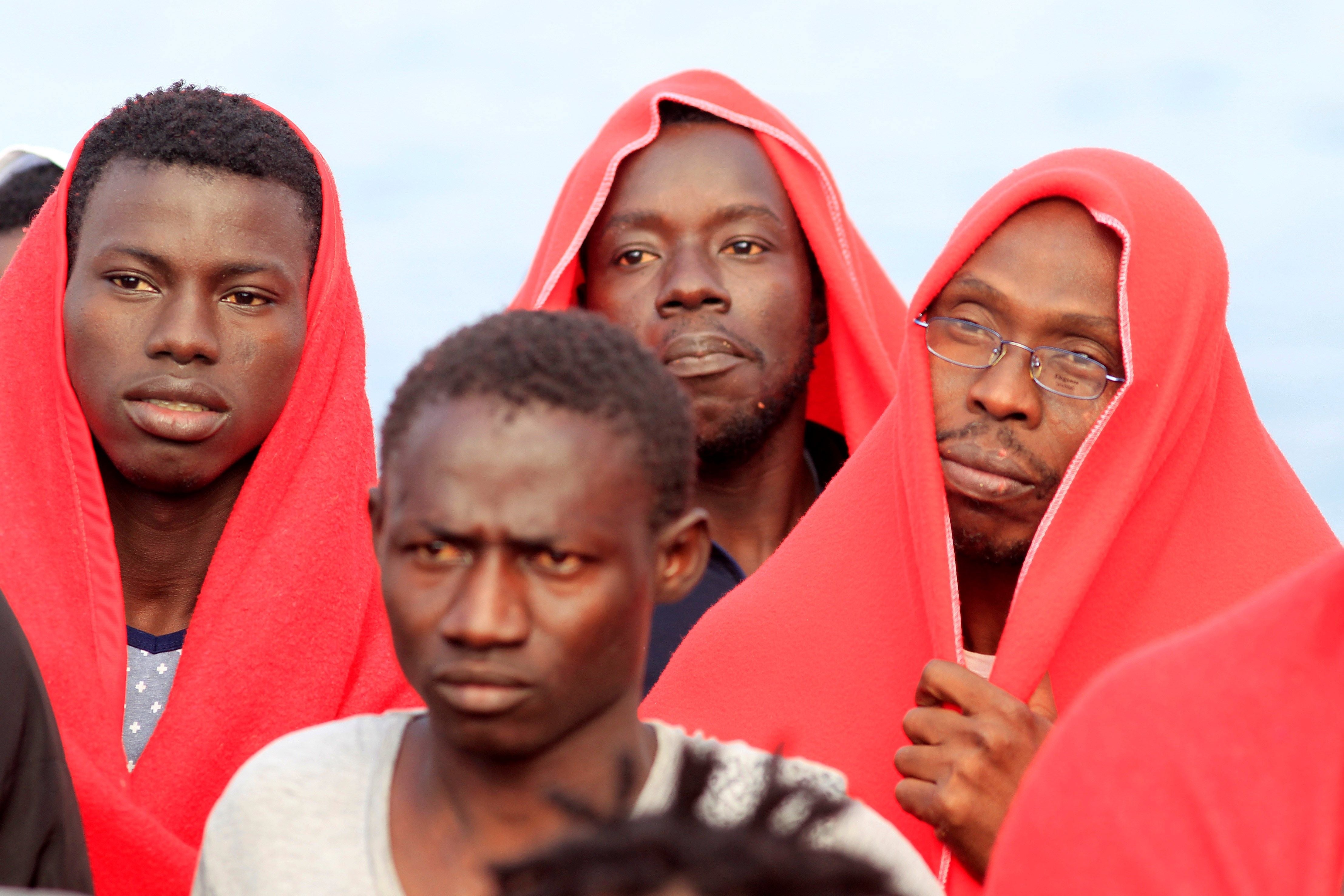 Al menos cuatro detenidos en una operación contra el tráfico inmigrantes en el Estrecho Al menos cuatro detenidos en una operación contra el tráfico inmigrantes en el Estrecho
