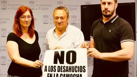 Xixón Sí Puede y los vecinos reclaman evitar los desahucios en el poblado de La Camocha Ayuntamiento de Gijón