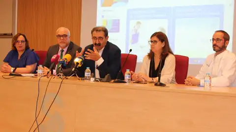 El Consejero de Sanidad, Jesús Fernández Sanz, durante la visita que ha hecho al Hospital de Manzanares El Consejero de Sanidad, Jesús Fernández Sanz, durante la visita que ha hecho al Hospital de Manzanares