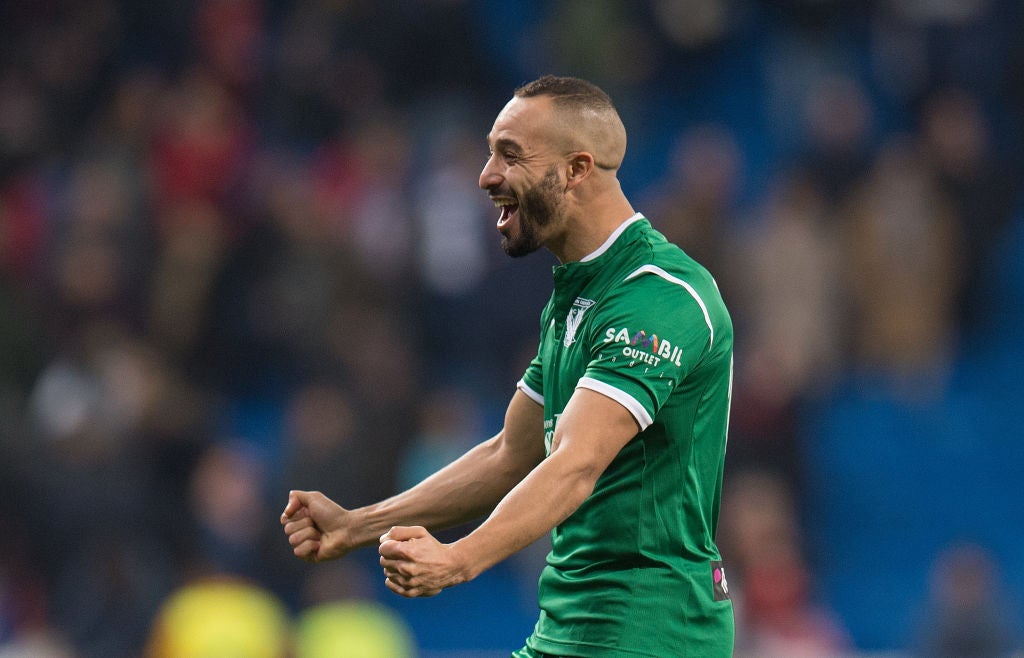 Nabil El Zhar: "Hay una diferencia enorme entre los dos equipos, y para mí España es favorita en el Mundial" Nabil El Zhar: "Hay una diferencia enorme entre los dos equipos, y para mí España es favorita en el Mundial"
