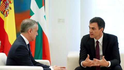 &Iacute;&ntilde;igo Urkullu y Pedro S&aacute;nchez