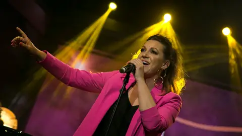 Disfruta de la apasionante versión a piano de 'La Habitación' de Niña Pastori en 'El Hormiguero 3.0' Disfruta de la apasionante versión a piano de 'La Habitación' de Niña Pastori en 'El Hormiguero 3.0'