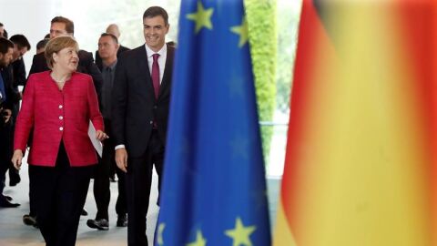 El jefe del Ejecutivo espa&ntilde;ol, Pedro S&aacute;nchez, y la canciller alemana, Angela Merkel