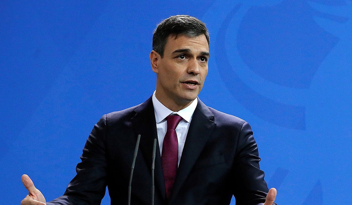 Pedro Sánchez: "ETA ha sido derrotada y la política penitenciaria debe revisarse" Pedro Sánchez: "ETA ha sido derrotada y la política penitenciaria debe revisarse"