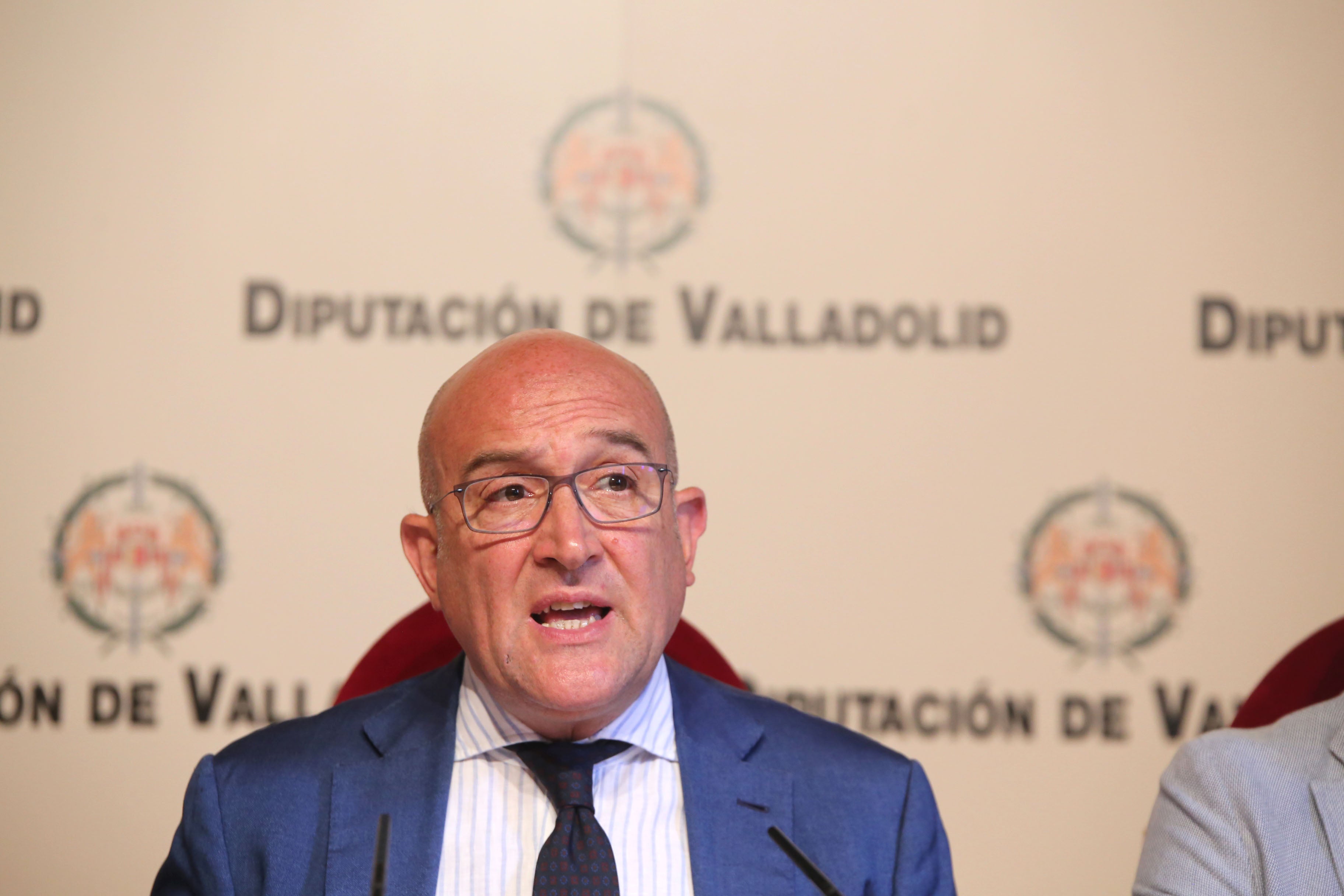 Apoyo unánime a Carnero Apoyo unánime a Carnero