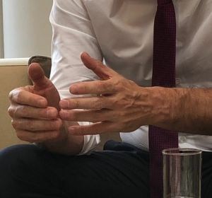 Manos de Pedro Sánchez Manos de Pedro Sánchez