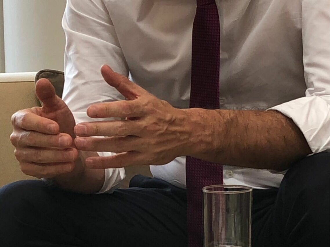 Pedro Sánchez ordena dar carpetazo al álbum de fotos propagandísticas Pedro Sánchez ordena dar carpetazo al álbum de fotos propagandísticas