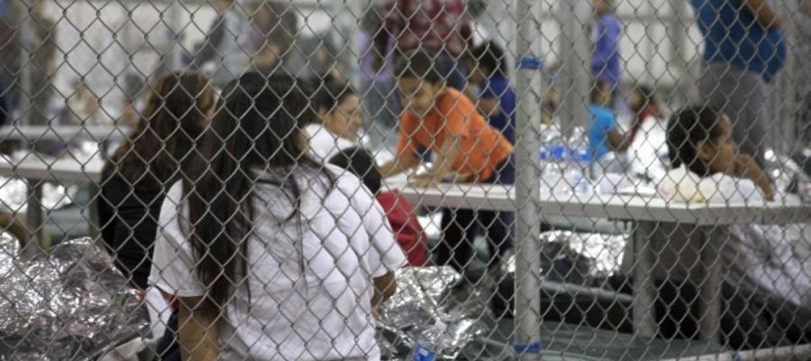 Niños enjaulados en la frontera de EEUU Niños enjaulados en la frontera de EEUU