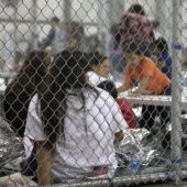 Niños enjaulados en la frontera de EEUU