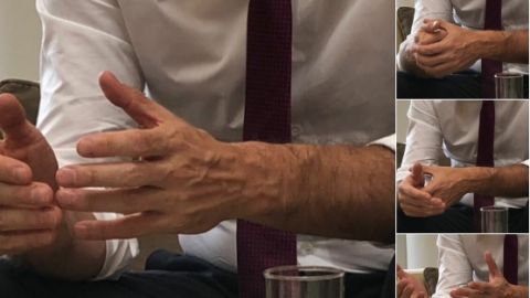 Manos de Pedro S&aacute;nchez