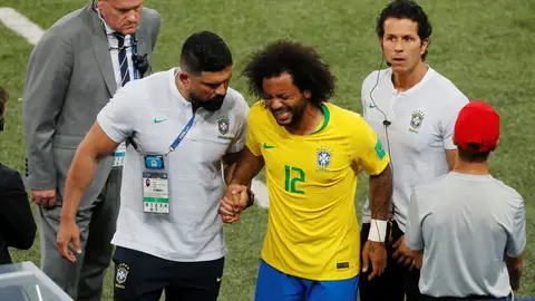 Marcelo se retira lesionado en el partido de Brasil Marcelo se retira lesionado en el partido de Brasil