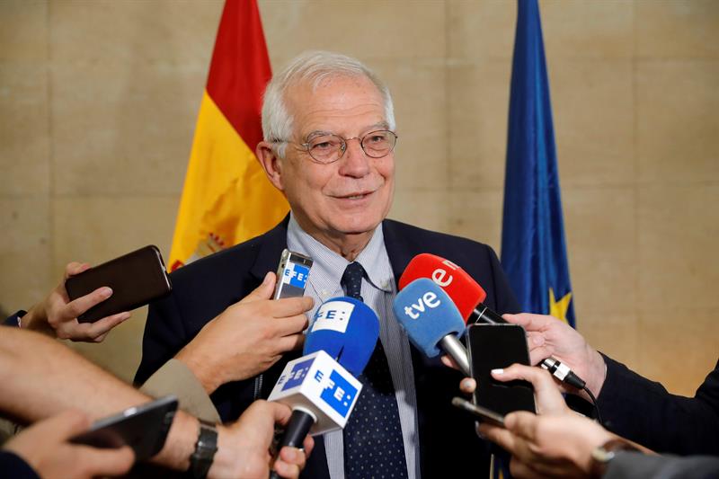 Borrell no ve posible "prohibir" a Torra hablar con Sánchez de lo que quiera Borrell no ve posible "prohibir" a Torra hablar con Sánchez de lo que quiera